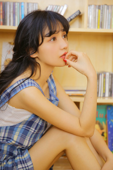 惠美边打电话说中国话